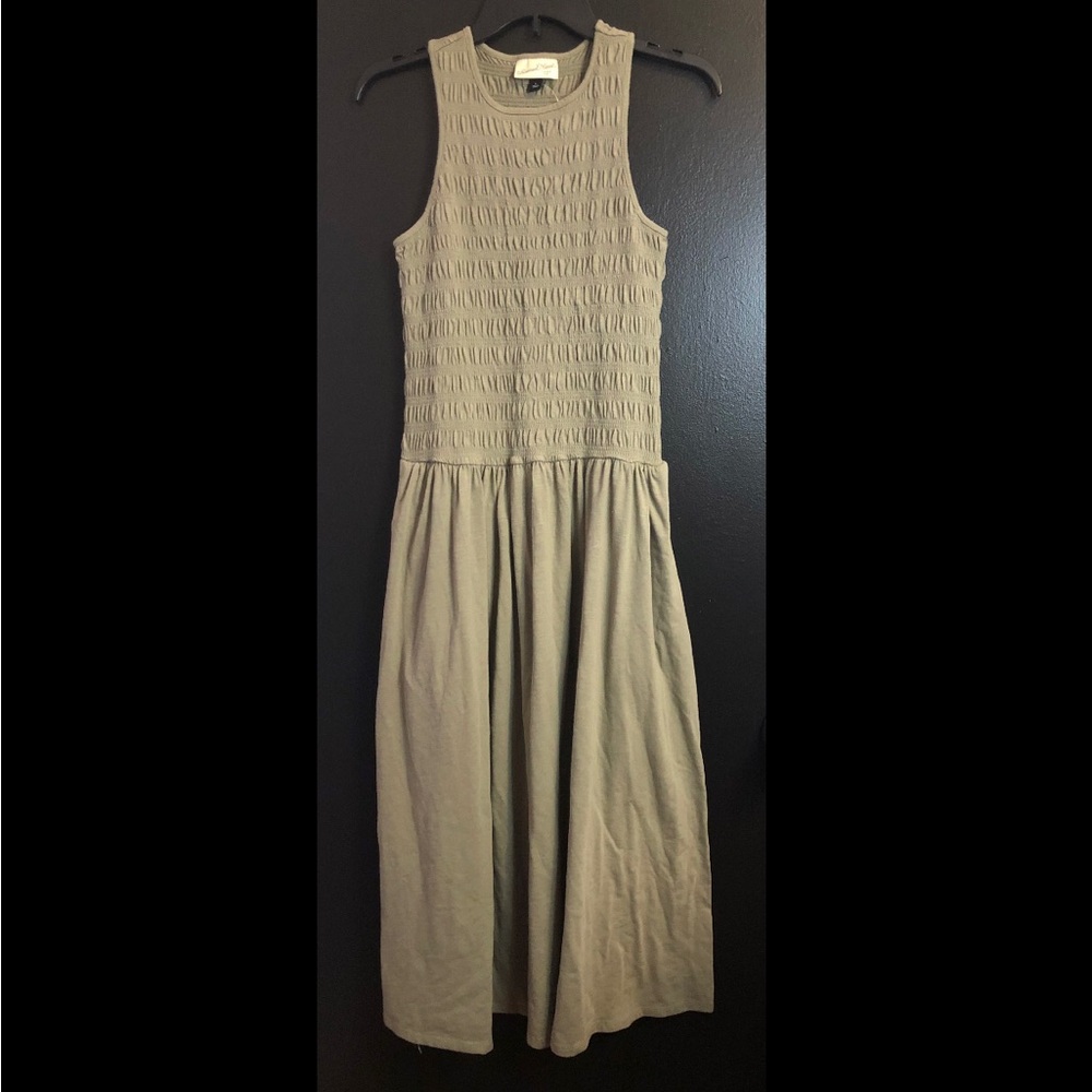 Universal Thread Sage Green Sleeveless Smocked Maxi Dress